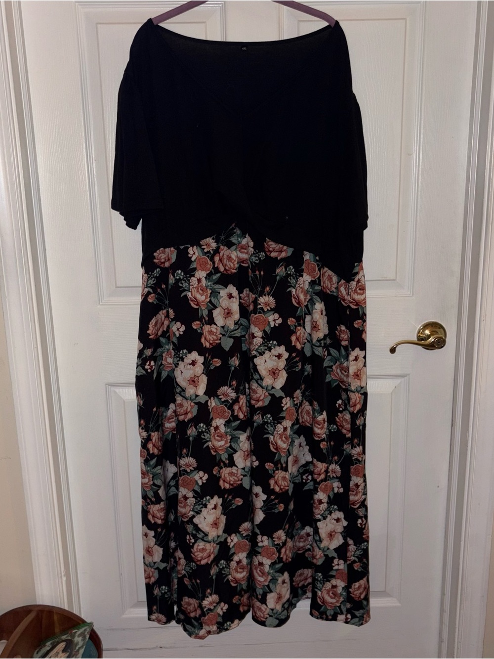 Women’s 4XL Black Floral Scoop Neck Short Sleeve Dress